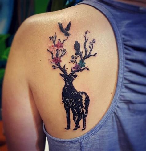 What Celebrity Has a Deer Tattoo with Flowers: A Symbolic Exploration of Art and Identity